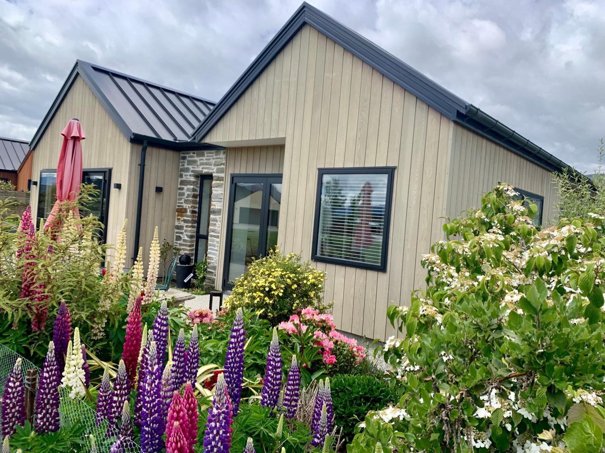 Alpine Abode Villa Wanaka Luaran gambar